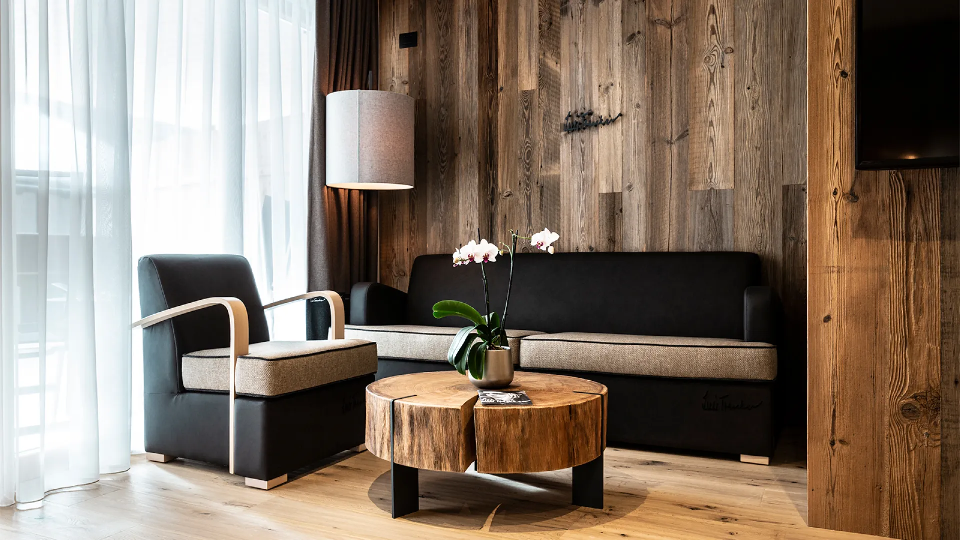 https://cdn.sudtirol.com/1121/conversions/03-hotel-arkadia-header.webp