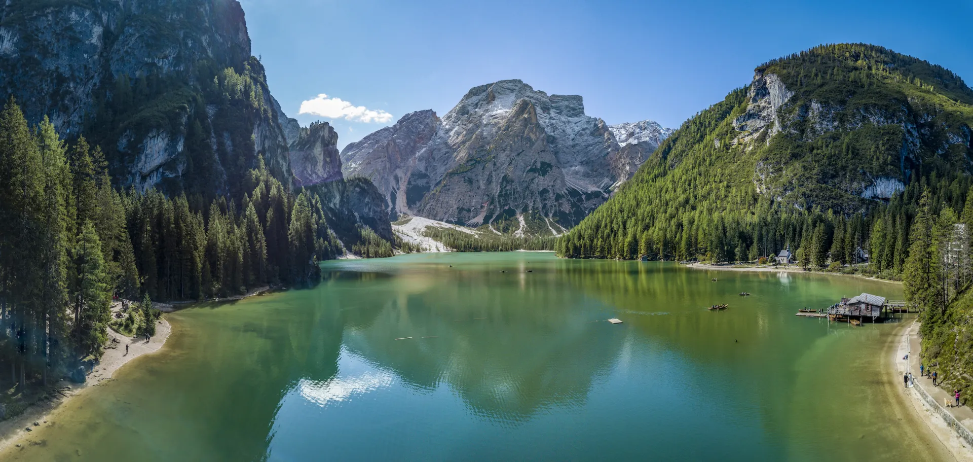 https://cdn.sudtirol.com/3537/conversions/Mirabell-Olang-Suedtirol_sommer_urlaubsdestination_Pragser_Wildsee_fc-Karl-Stanzel-Kopie-header.webp