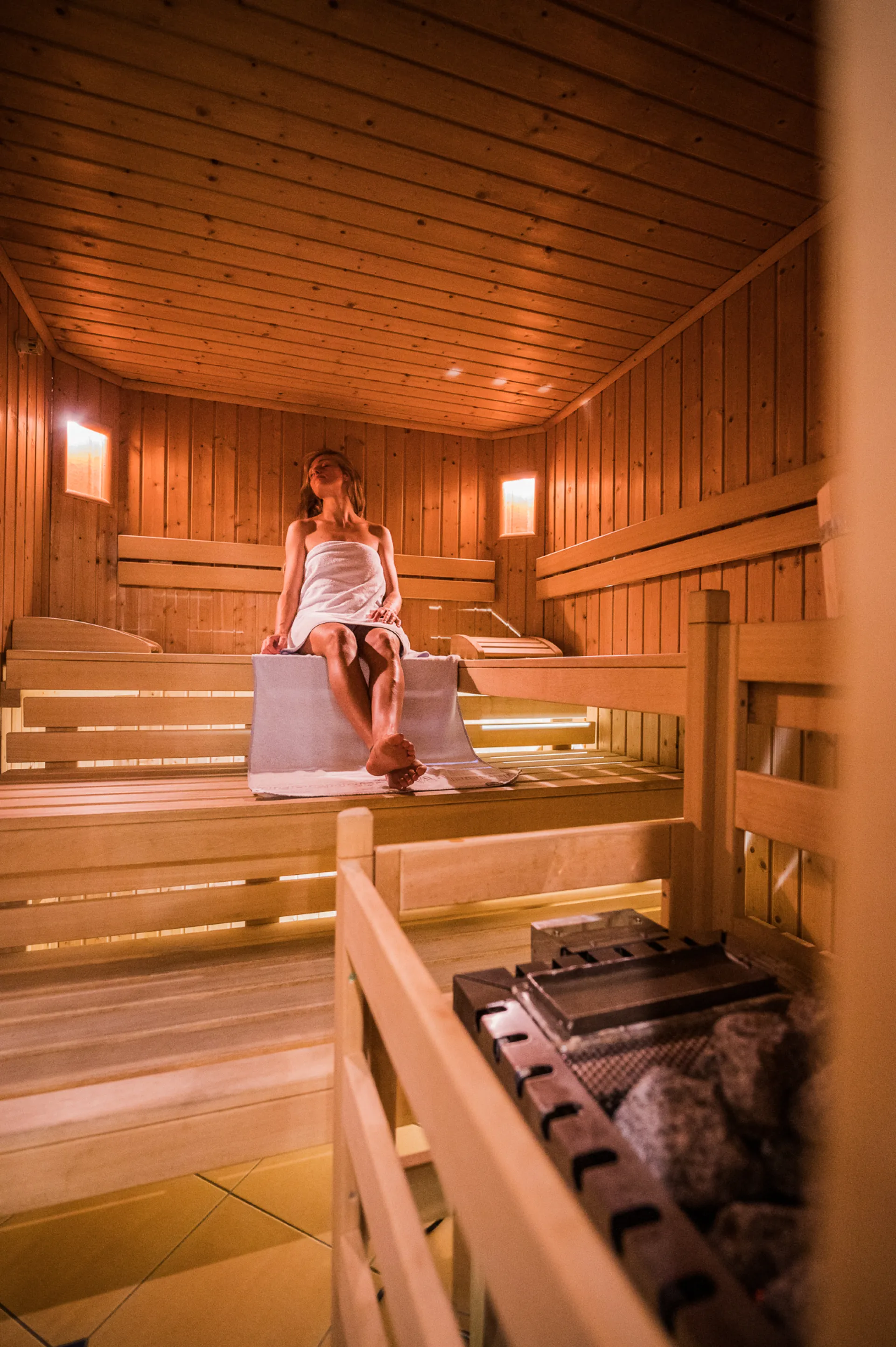 https://cdn.sudtirol.com/3708/conversions/Sauna-5-header.webp