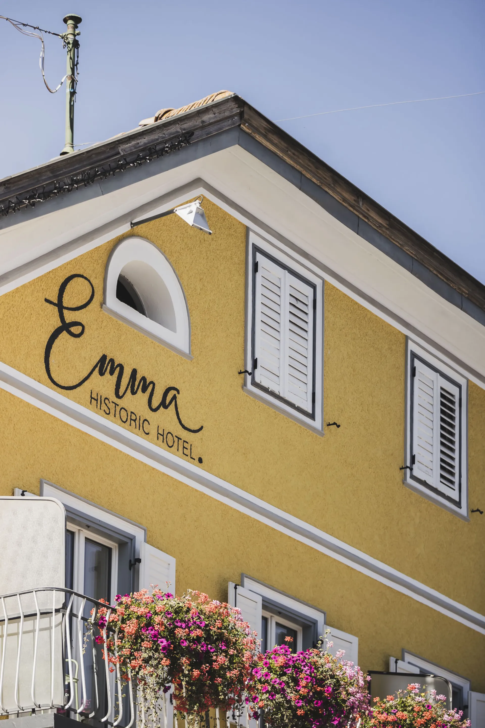 https://cdn.sudtirol.com/4153/conversions/002_hotel-emma_%C2%A9KOTTERSTEGER_%28C%29KOTTERSTEGER_230927_KOT_6597-header.webp