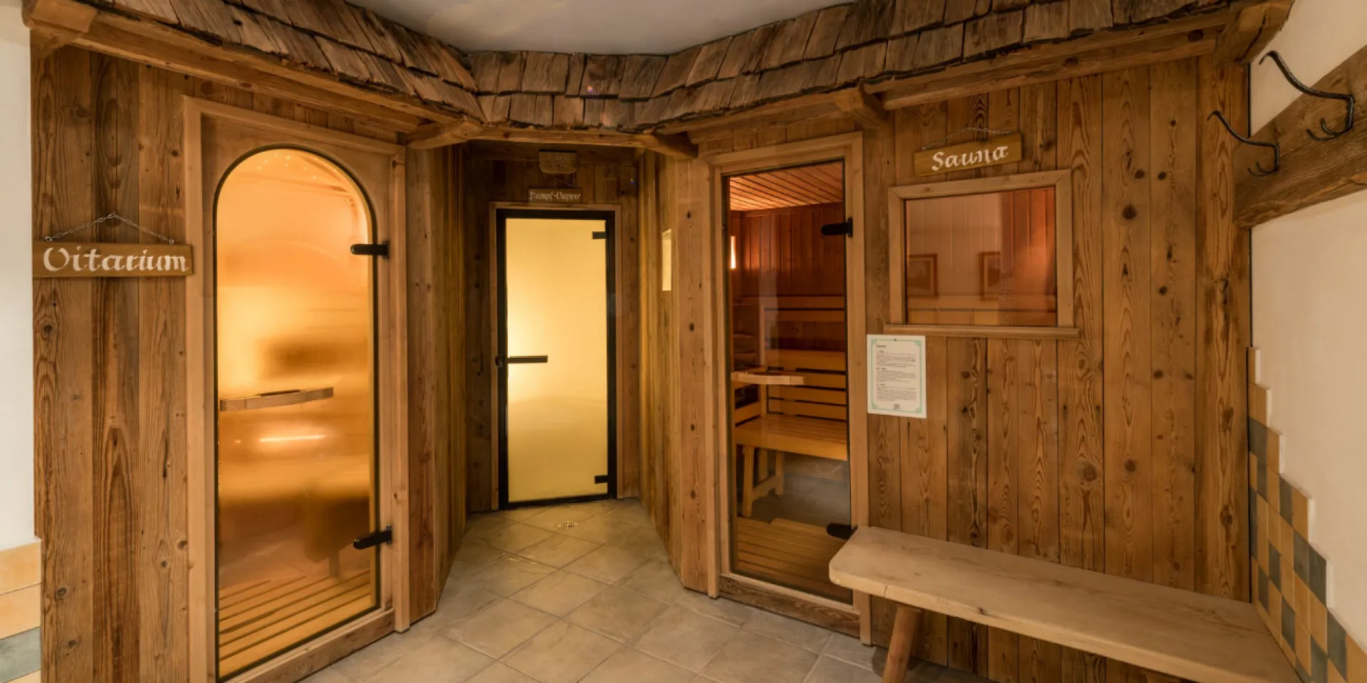 https://cdn.sudtirol.com/4655/conversions/sauna_01-header.webp