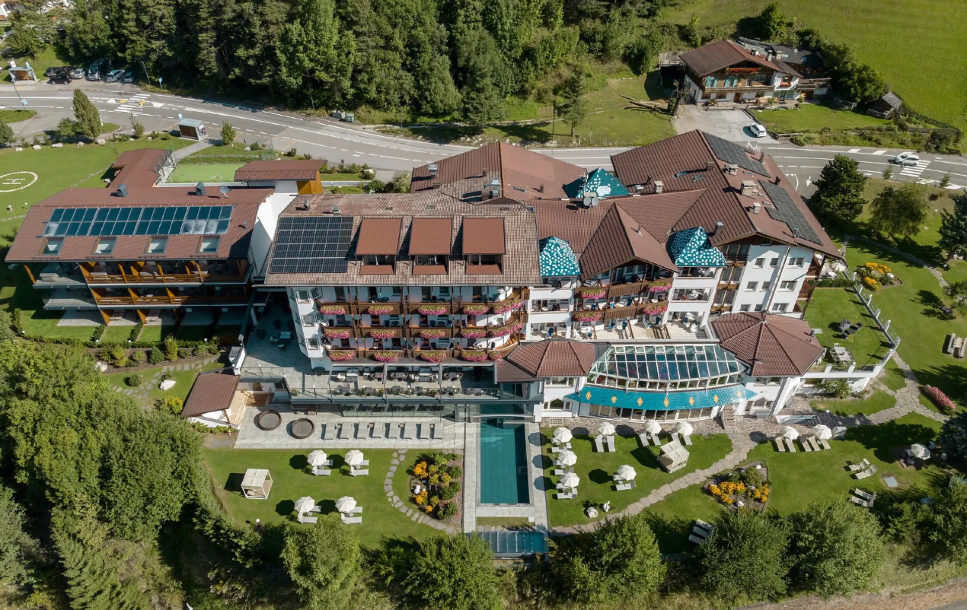 https://cdn.sudtirol.com/5286/conversions/hotel-diamant-santa-cristina-header.webp