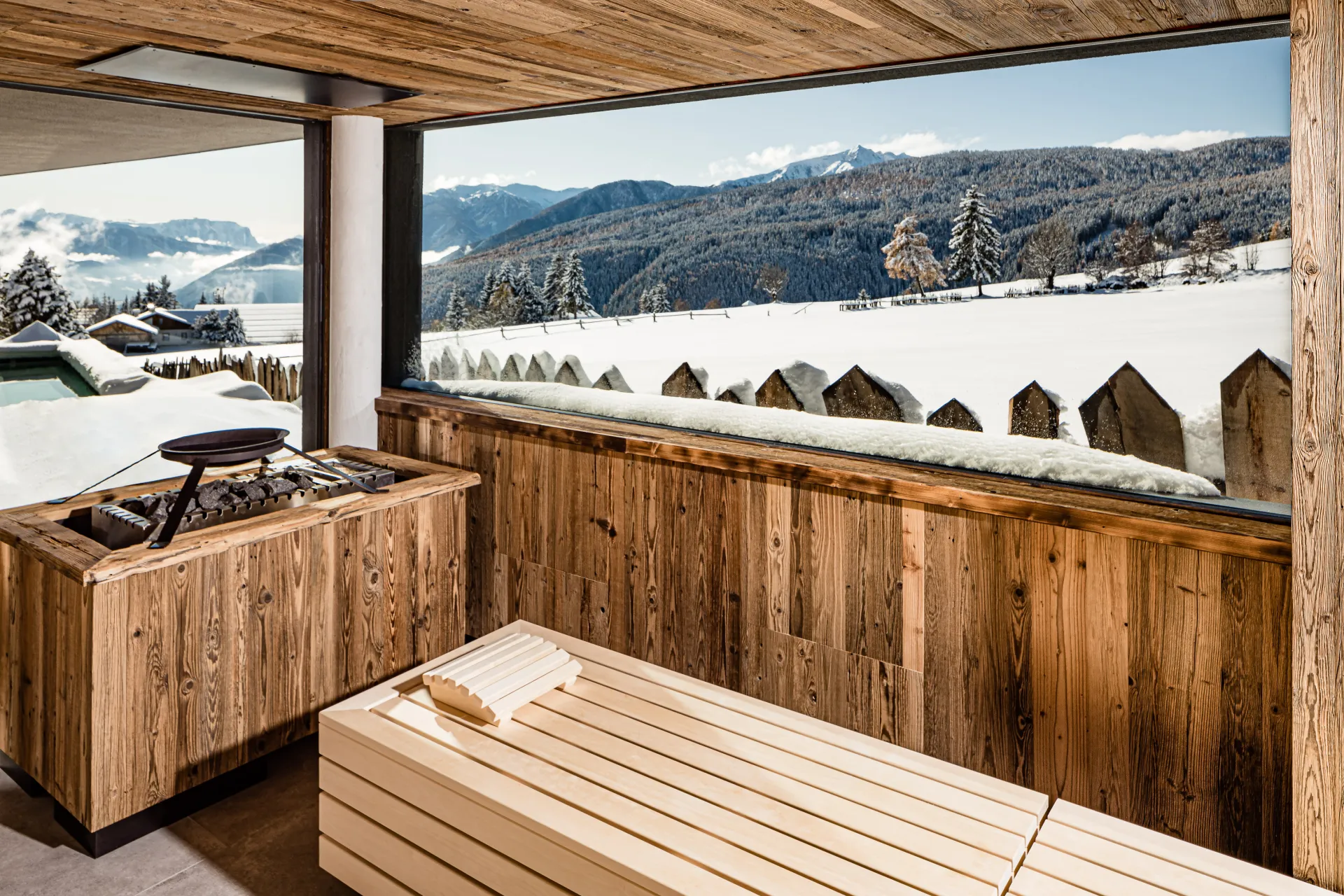 https://cdn.sudtirol.com/5394/conversions/sonnenberg-meransen-sueditrol-sauna-header.webp