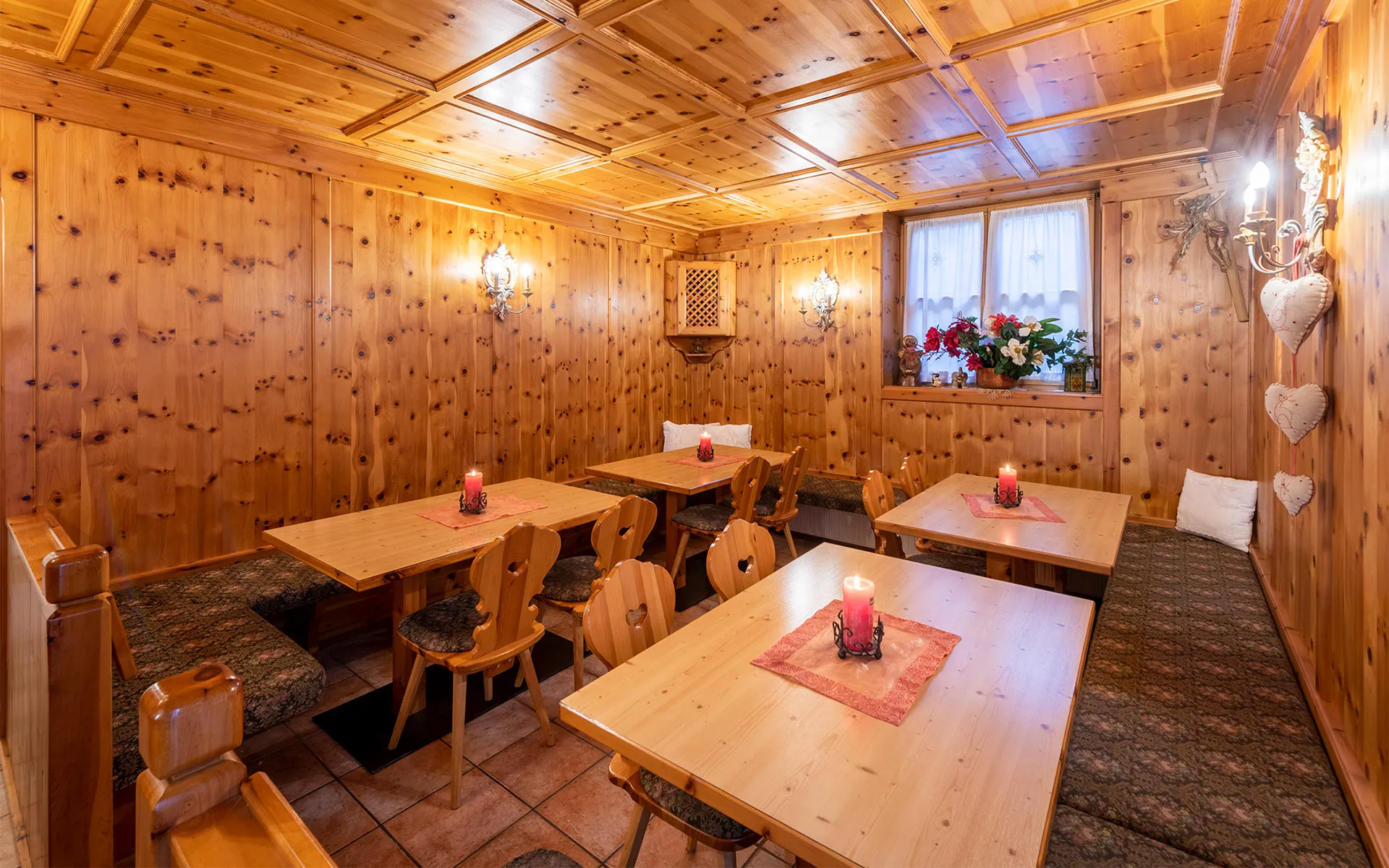 https://cdn.sudtirol.com/5647/conversions/02-hotel-walter-san-candido-header.webp