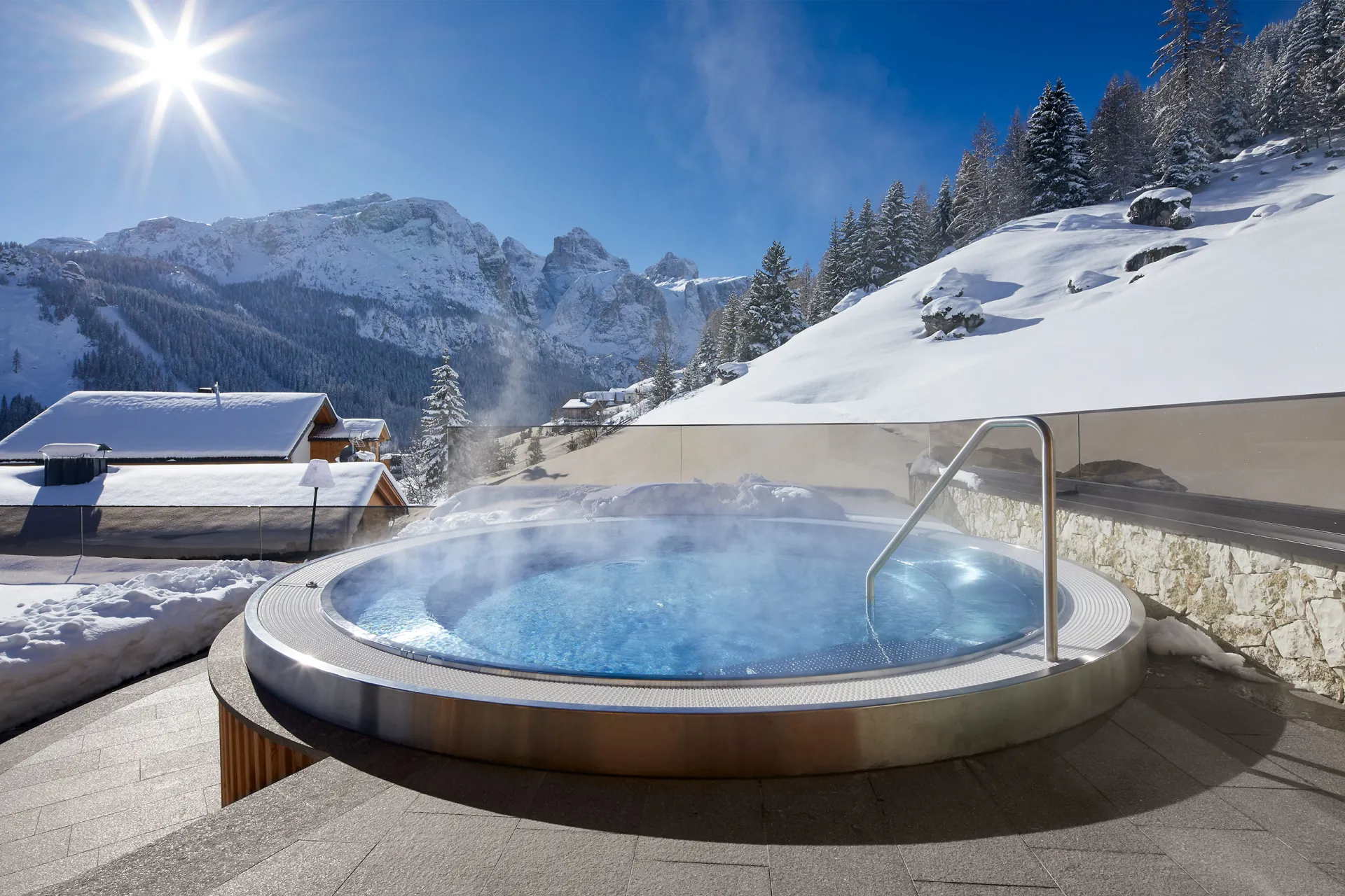 https://cdn.sudtirol.com/58/conversions/Hotel_Sassongher_2019_wellness_1275-header.webp