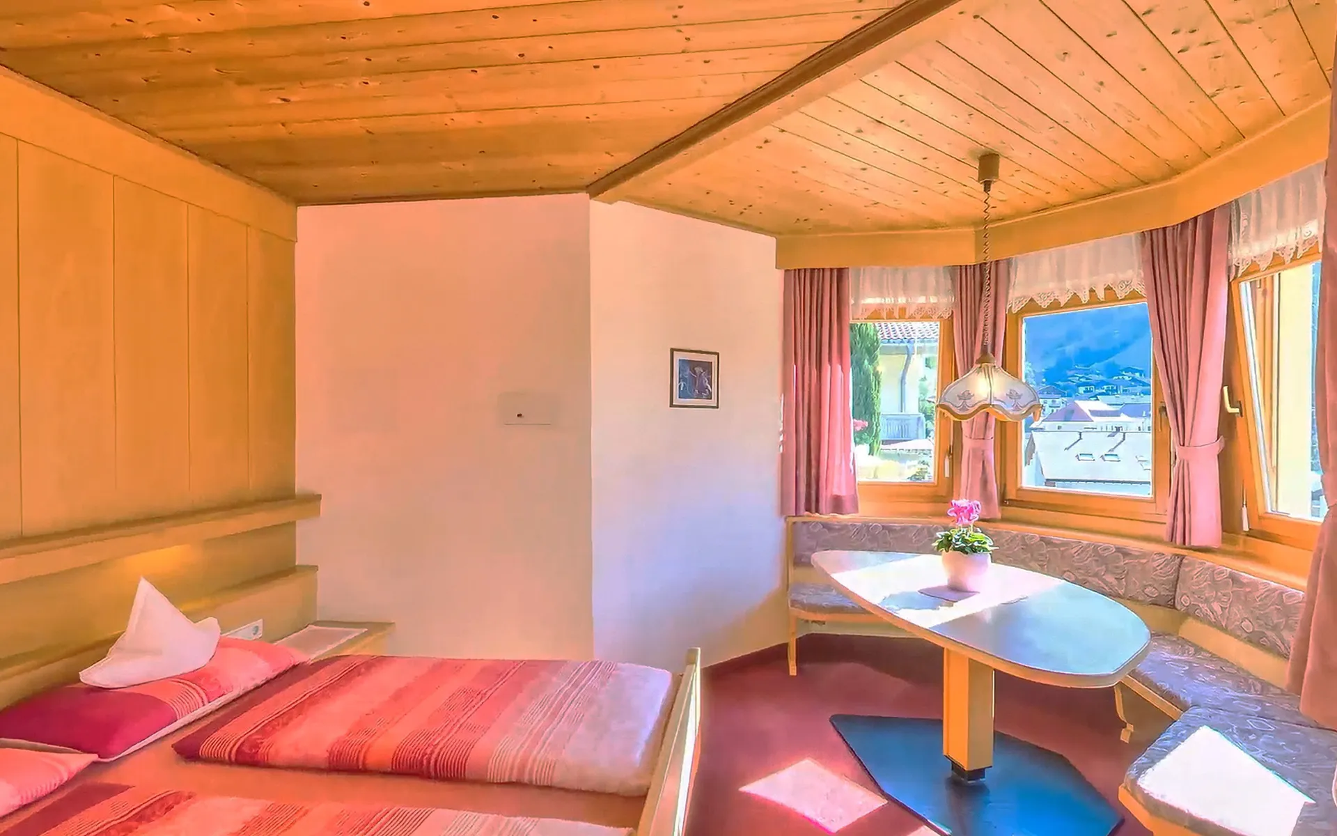 https://cdn.sudtirol.com/6299/conversions/03-sonnenhotels-gurschler-header.webp