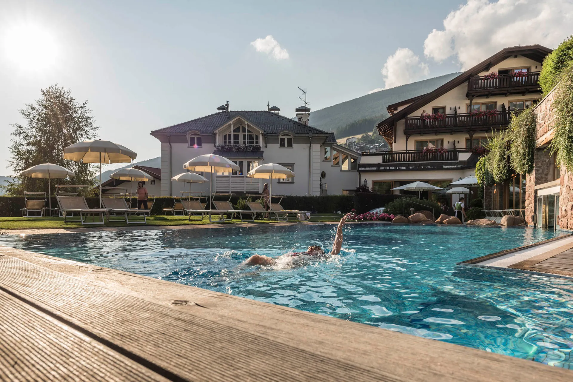 https://cdn.sudtirol.com/6347/conversions/02-hotel-angelo-engel-estate-header.webp