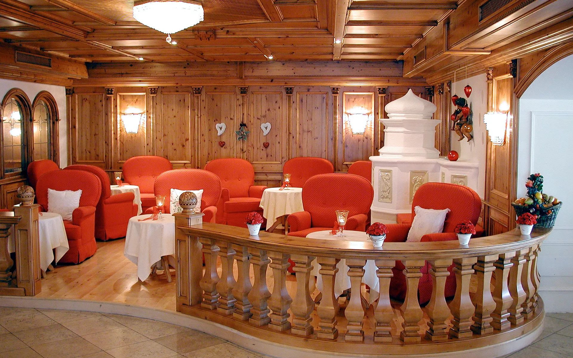 https://cdn.sudtirol.com/6476/conversions/04-sala-sonnenhof-hotel-header.webp