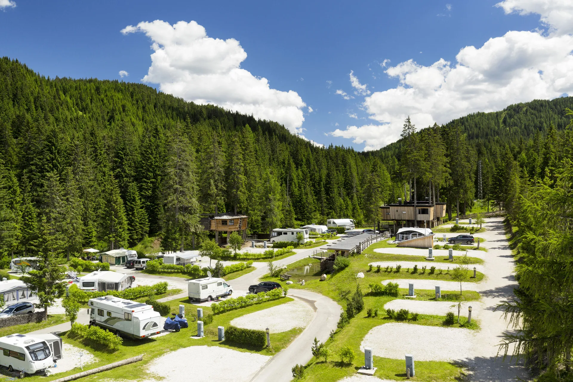 https://cdn.sudtirol.com/6495/conversions/CPS_Campingplatz_Premium_Sommer_Miana_2017_0001-header.webp