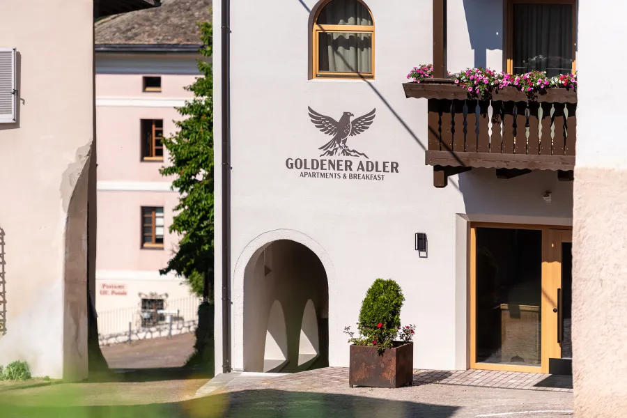 Goldener Adler Apartments & Breakfast