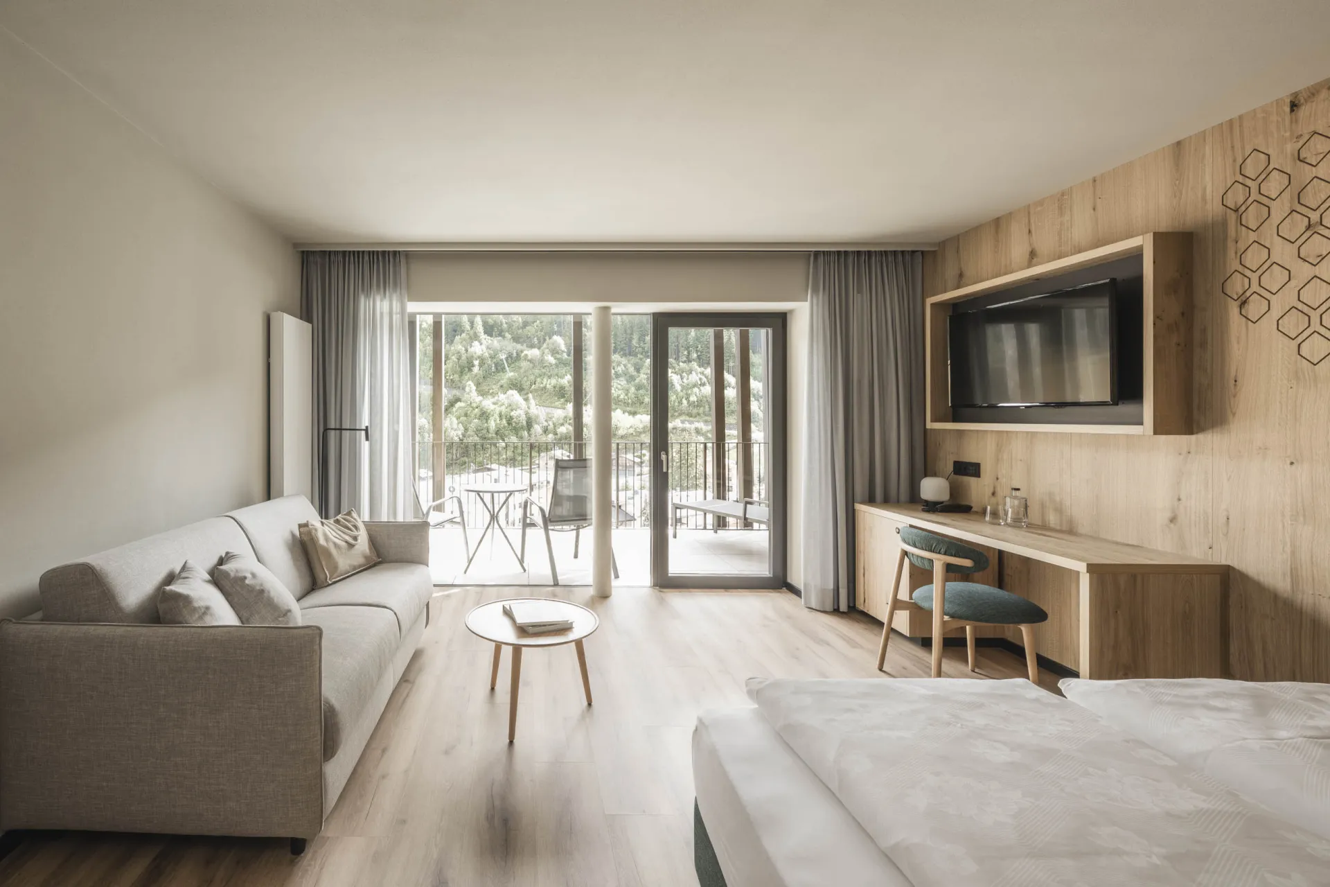 https://cdn.sudtirol.com/6811/conversions/%28c%29-Hannes-Niederkofler_WEB_083_DSC1812-header.webp